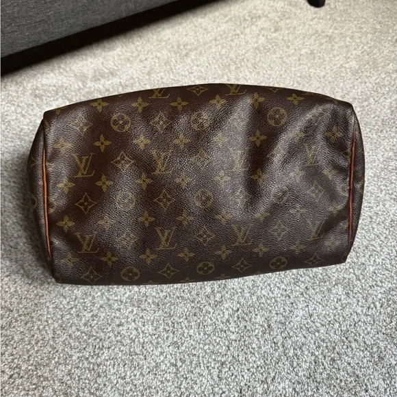 Louis Vuitton Duffle - Picture 2 of 8